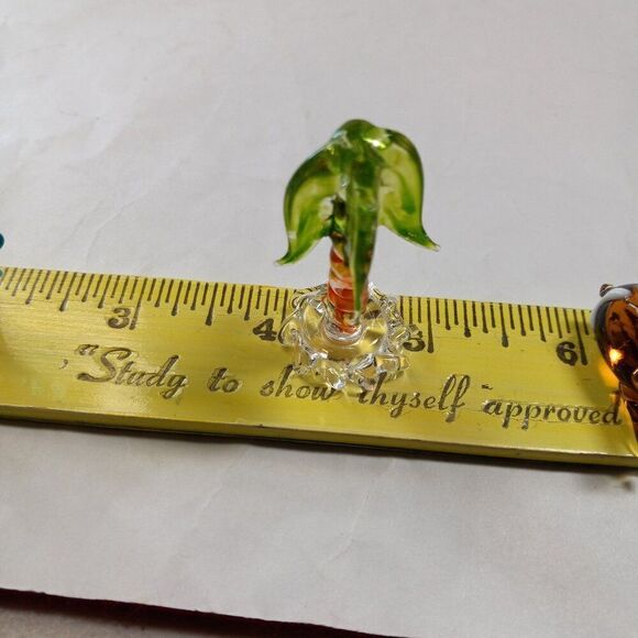 Minature blown glass figurines Two Fish and Palm Tree Cottagecore… - Picture 6 of 9